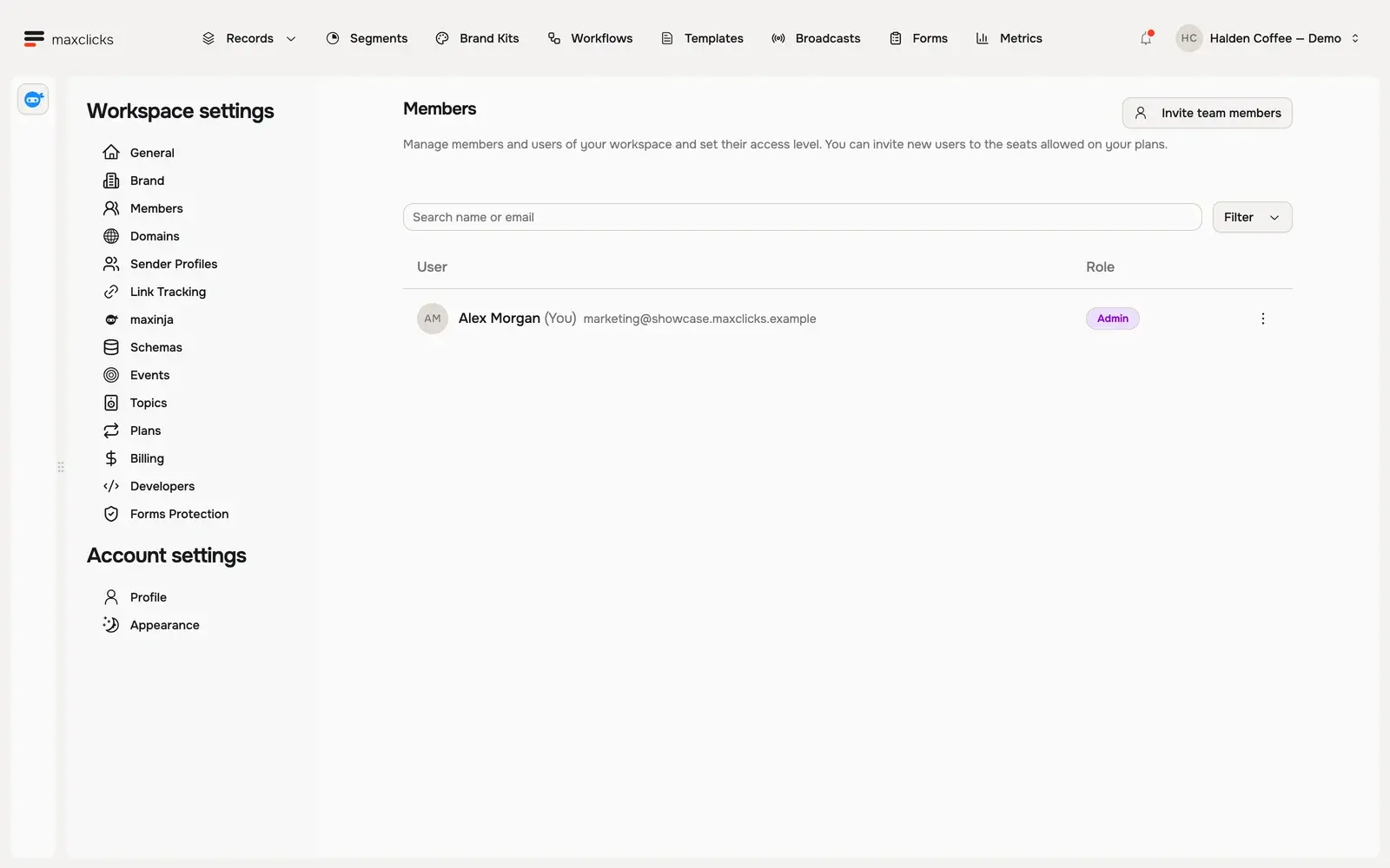Members list showing the fictional demo administrator and Invite team members control